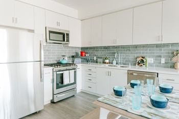 Quartz countertops